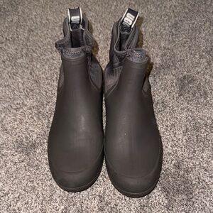 UGG Matte Gray Ankle Rain Boots | Size 8 ☔️🩶